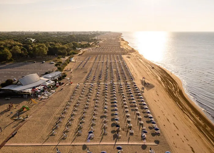 With Shared Pool For 5 Guests * Bibione